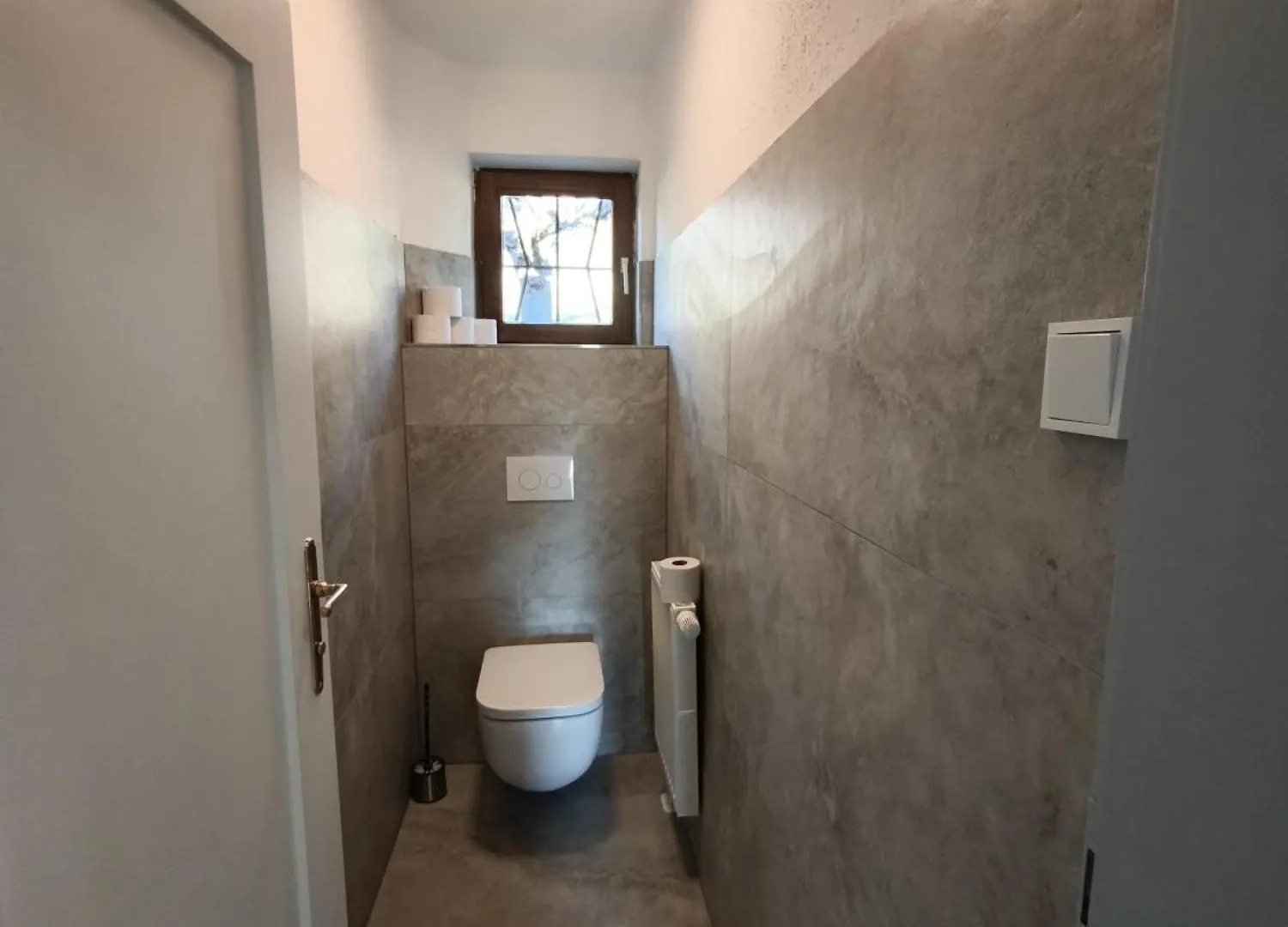 Cosy Room In Modern Flat Innsbruck Homestay