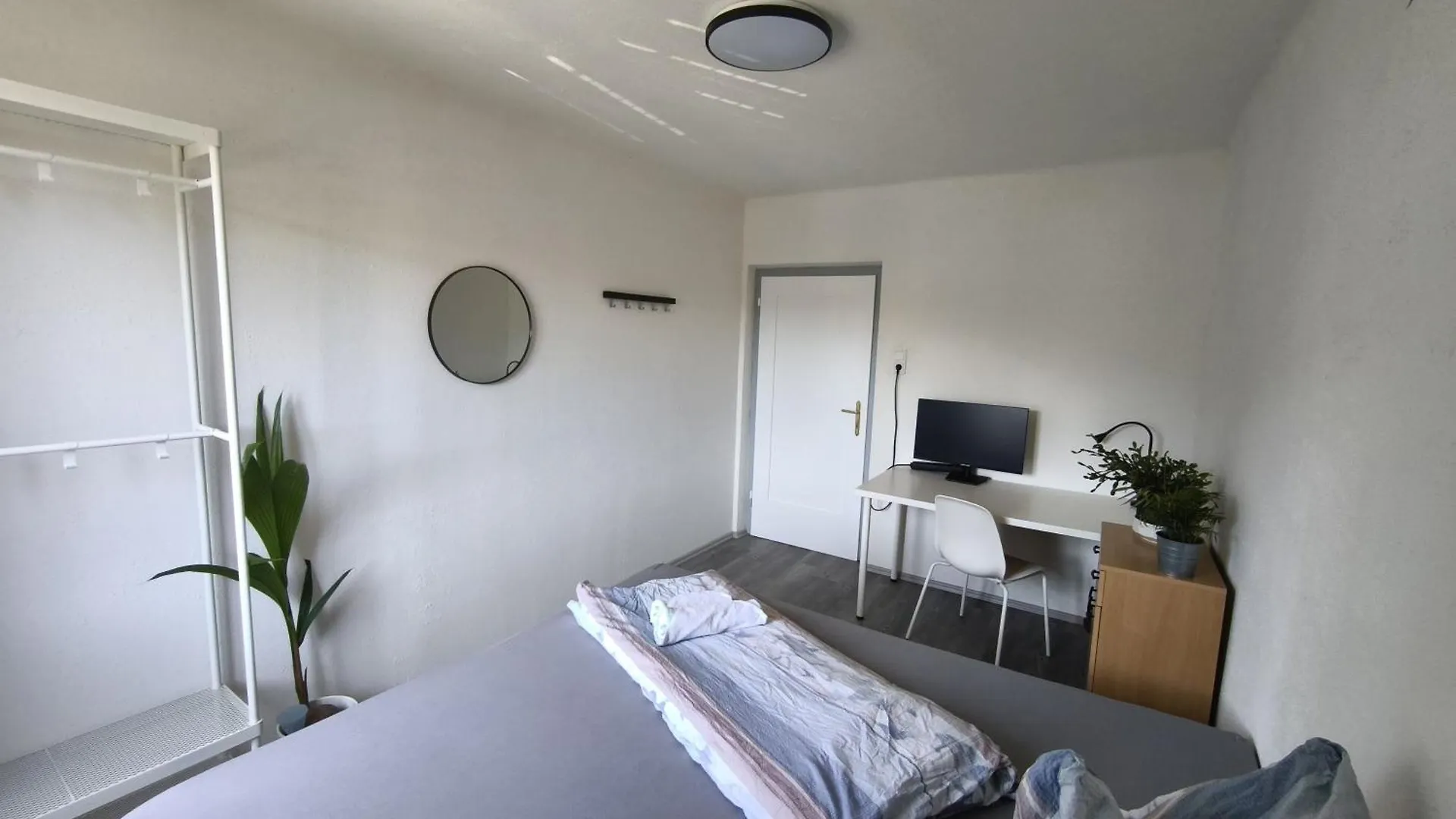 Rum i privatbostad Cosy Room In Modern Flat Innsbruck